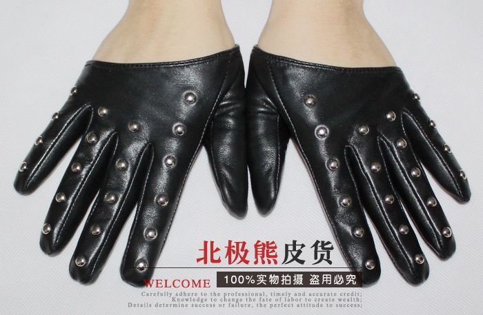 free shipping Male Women shriveled rivet gloves female fashion leather gloves semi-finger gloves