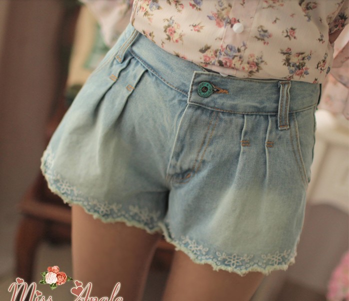 Free Shipping new back bow thin embroidered women fashion denim shorts/Wholesale/Retail