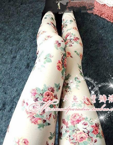 Free shipping Rose rose flower flower elastic good big code base pants graffiti nine minutes of pants  2coulor