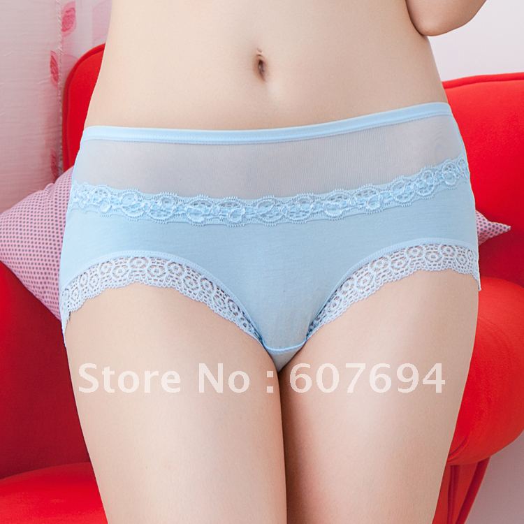 Free shipping sexy fashion comfortable panty lace decoration mid waist breathable briefs