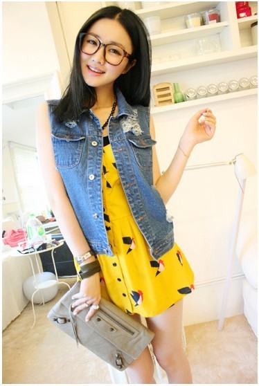 Free Shipping Small v 2013 summer Women retro finishing distrressed denim vest turn-down collar cardigan