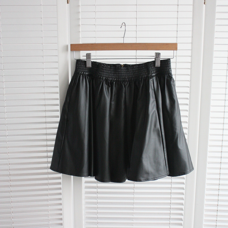 Free shipping Suikka 2013 vivi hot elastic waist big skirt bust skirt leather skirt New fashion