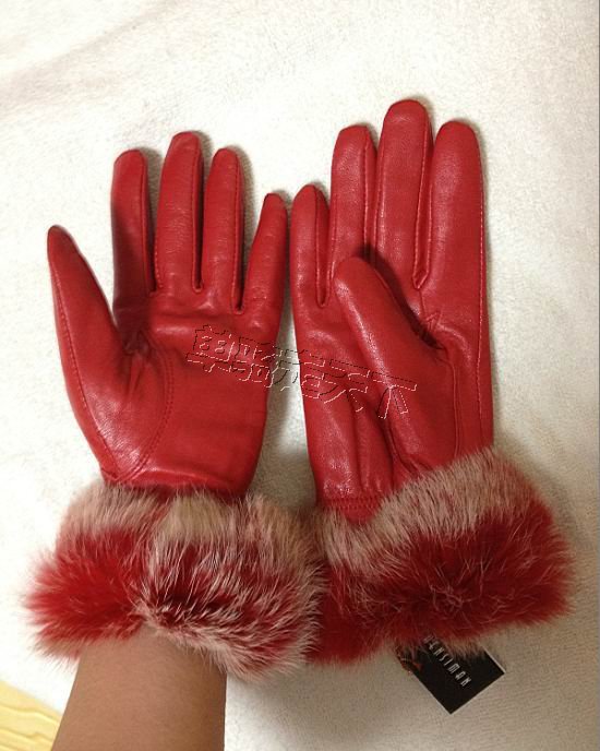 Free shipping Super warm fashion gloves Superfine New Women's Genuine Lambskin leather Rabbit fur Warm gloves Red S M L