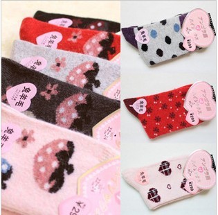 Free shipping thick wool and rabbit socks autumn and winter medium thermal  socks  20 styles to choose