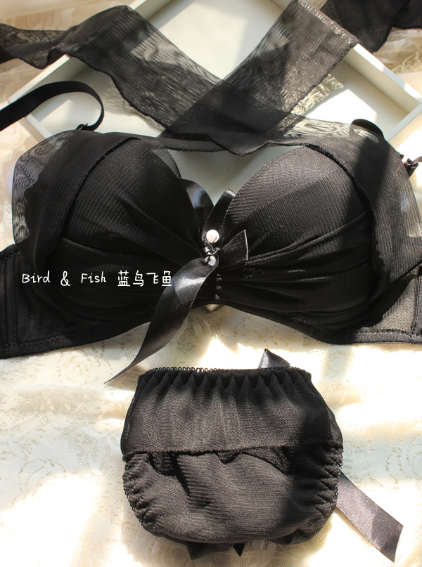 free  shipping Underwear black sexy halter-neck type bra set 3 breasted side gathering push up adjustment underwear