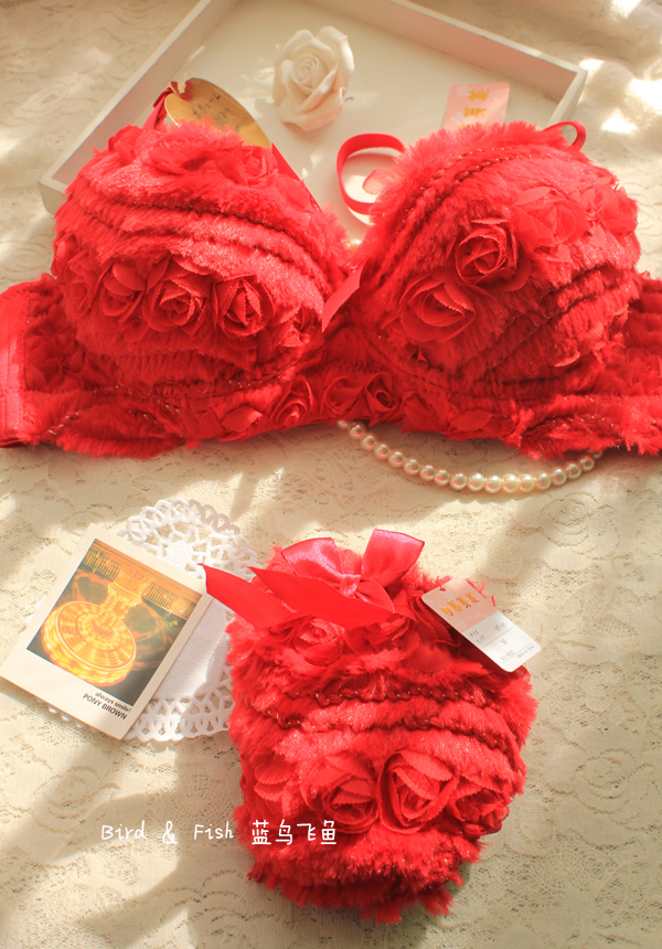 Free shipping wholesale and retail Saffron autumn and winter wool underwear push up bra 3 breasted bra red bra set