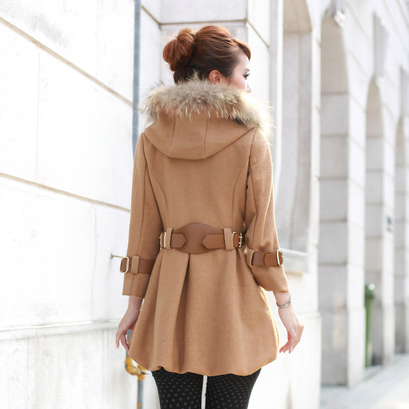 Free shipping wholesale D9137 autumn and winter new Korean Hooded solid color straps with real fur collar coats