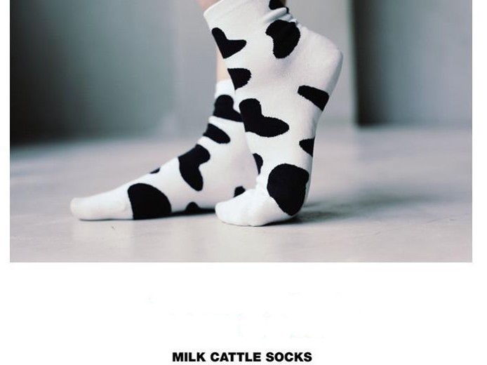 Free Shipping Wholesales Korea Lovely Fresh Black And White Dairy Cattle  Cotton Socks FC12135