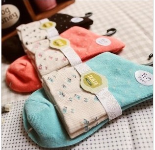 Free Shipping Wholesales Korea Lovely Fresh Floral Wavelet Point Cotton Ladies Socks FC12175