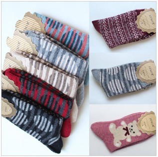 Free Shipping Wholesales Korean  Winter Cartoon Winnie Retro Rabbit Wool Socks FC12145