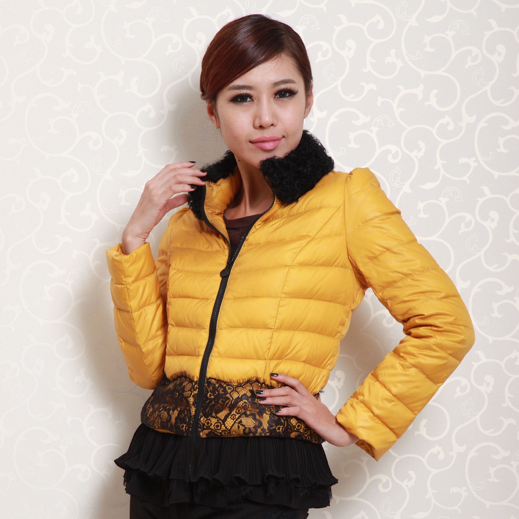 Free shipping  winter women's short design lace decoration sweep wool collar down coat  fashion lady jacket