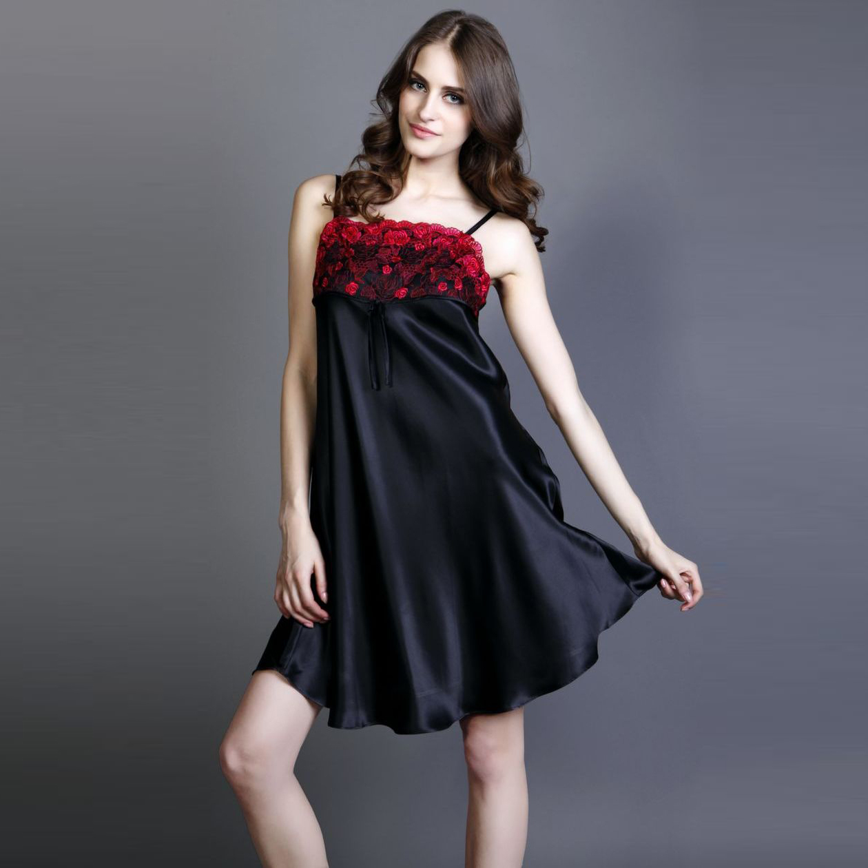 free shipping Wire mulberry silk sexy embroidered spaghetti strap female nightgown 1220 three-color