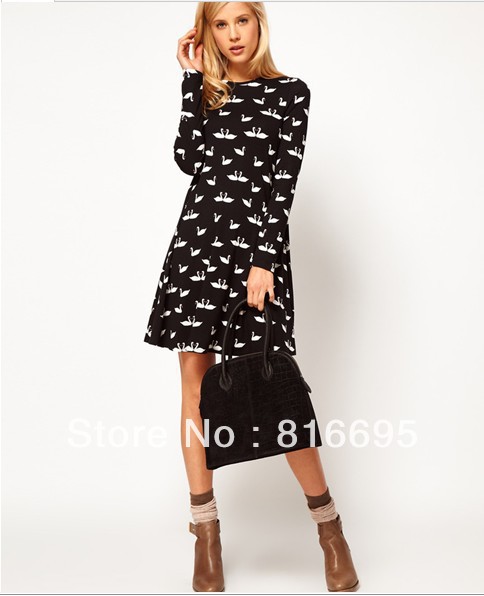 Free shipping   women'dress Round neck long-sleeved Swan printing wild Slim dress skirt