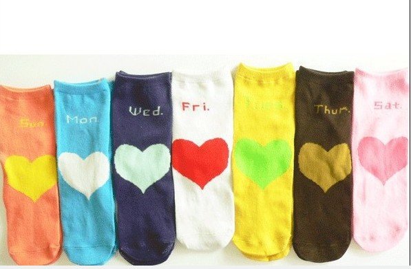 free shipping ~women   Peach hearts design  Soft Cotton Home Socks English Letter week socks