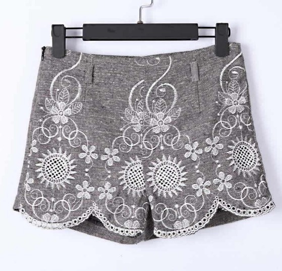 Free  shoping Fashion embroidery low-waist shorts.  TB 3225