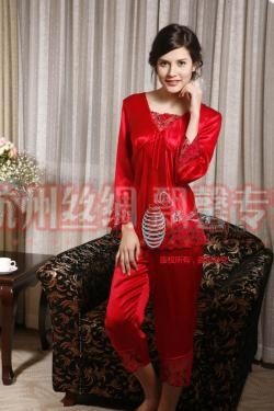 freeshipping Women's silk lace decoration women's wrist-length sleeve sleepwear set 2911 red