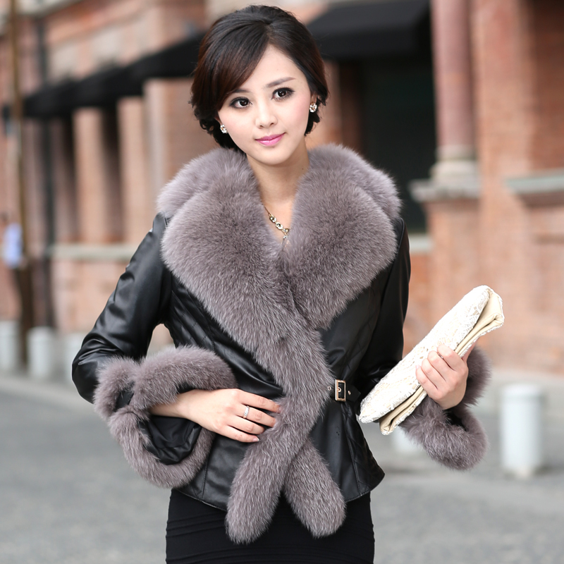 Fur coat ! sheepskin Women genuine leather clothing plus cotton fox large fur collar outerwear 053