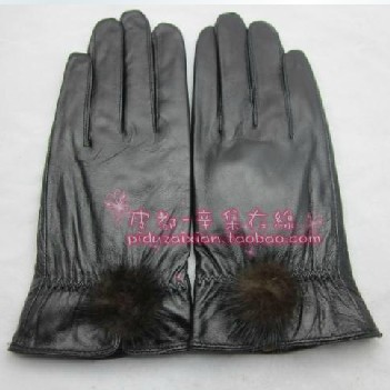 Genuine leather gloves female thermal sheepskin leather gloves winter fashion women's gloves mink ball thickening type