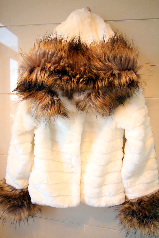 High quality 2013 female excellent high quality rabbit fur raccoon fur eco-friendly fur with a short jacket hood