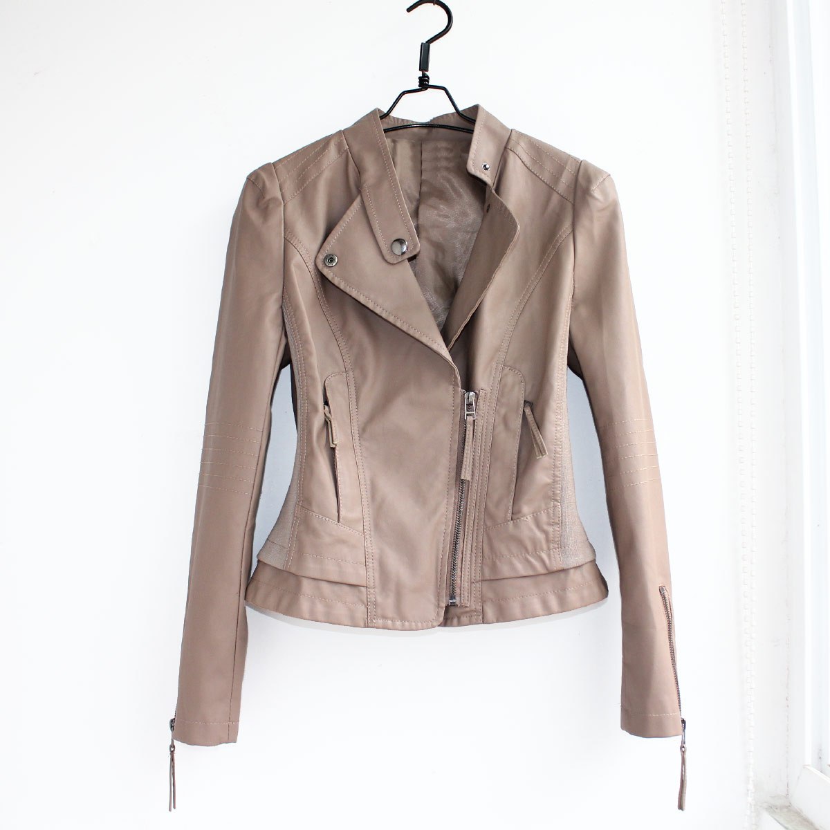 High quality red PU clothing outerwear Women 2012 slim zipper short design motorcycle jacket