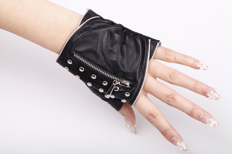 hip hop style semi-finger personality zipper non-mainstream rivet leather gloves