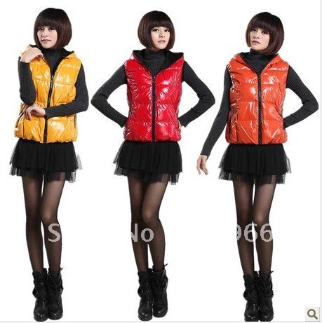 Hooded vest.Sleeveless female models Slim Down padded vest Leisure vest size : M--L  free shipping