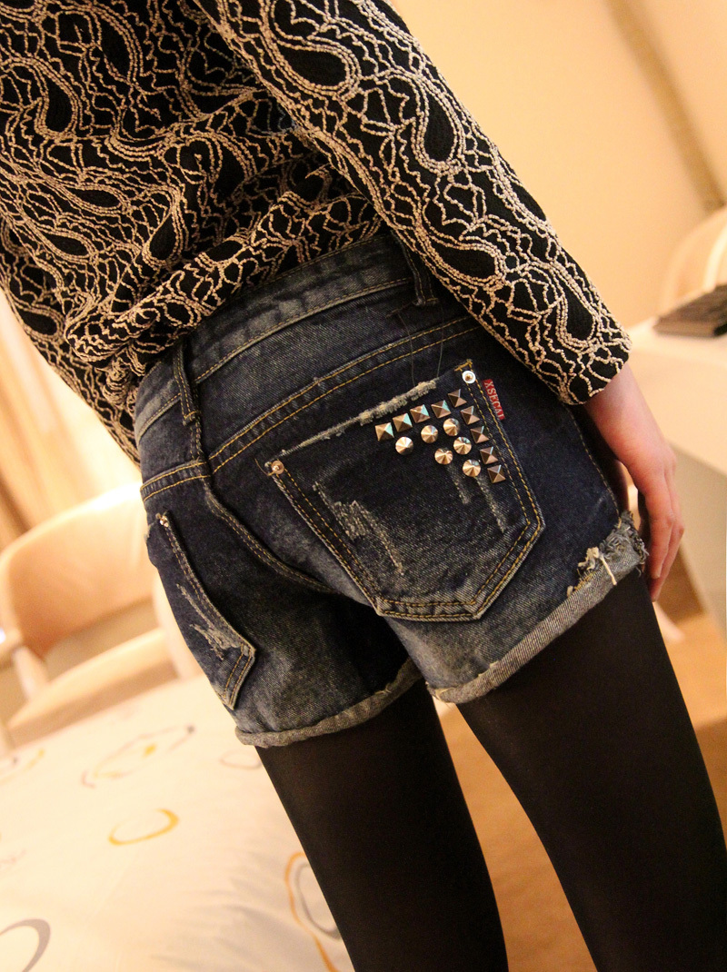 Hot sale Autumn and winter women rivets hole roll-up hem casual denim shorts female trousers