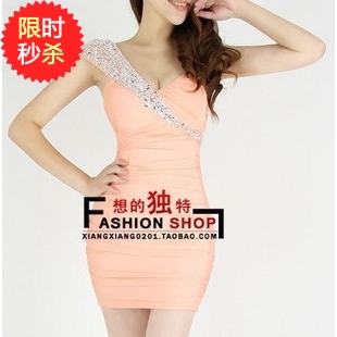 Hot Sale Fashion sexy queen sexy low-cut one shoulder oblique paillette tube top slim hip one-piece dress