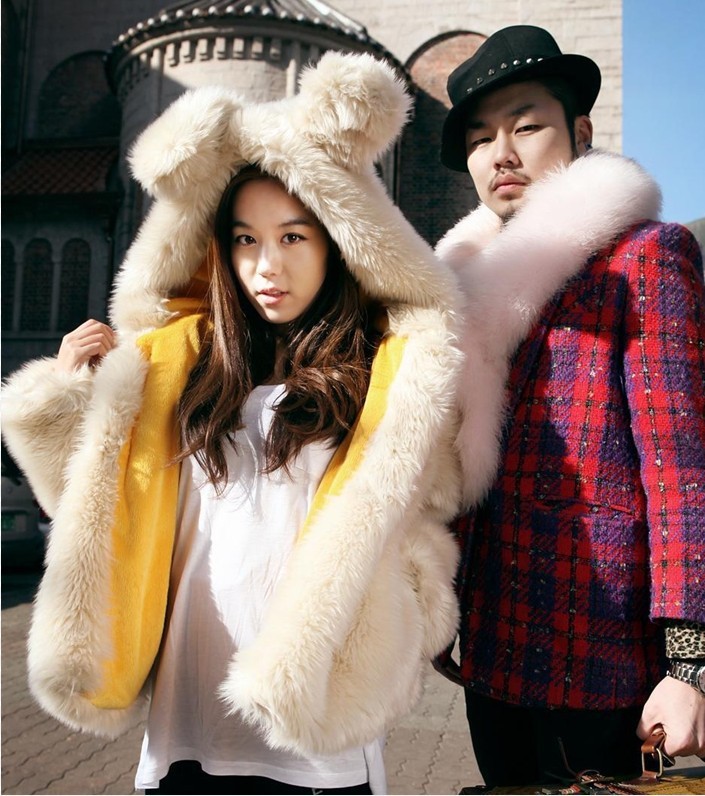 Hot-selling 2012 cartoon rabbit ears with a hood thickening fur coat female