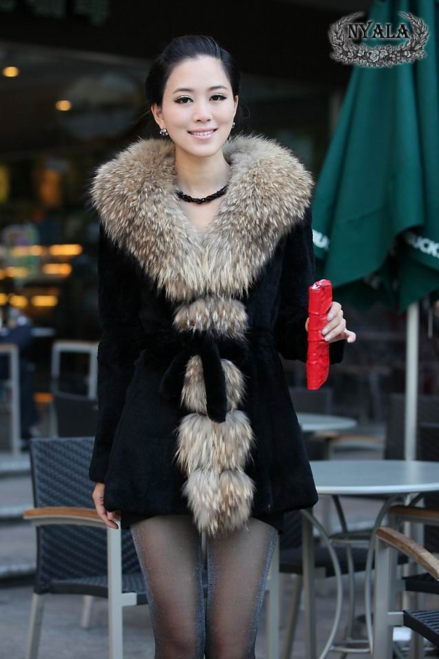 KomooVogue Women's Extra Large Fur Collar Jacket with Rex Rabbit Fur Garment Coat