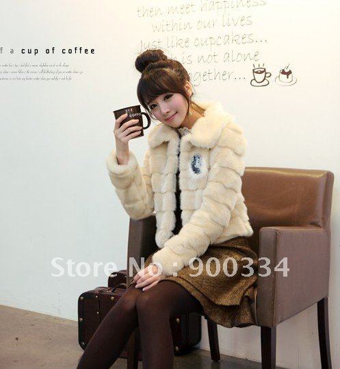 Lady's pop luxurious turn-down collar faux fur coat Women's lovely fur short outerwear