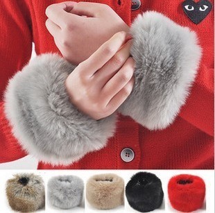 Large cuff hand ring bracelet wrist support bracelet fur gloves