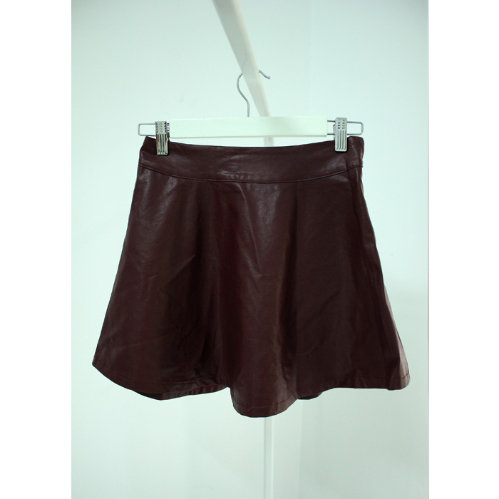 Leather short skirt bust skirt