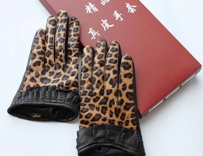 Leopard print sexy women's genuine leather gloves butterfly fashion quality sheepskin gloves