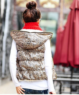 Lyf 2012 winter berber fleece liner thermal with a hood zipper leopard print wool vest