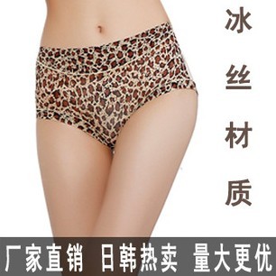 N2055  Premium  ice silk leopard underpants (single orders minimum $ 18, can be mixed items)