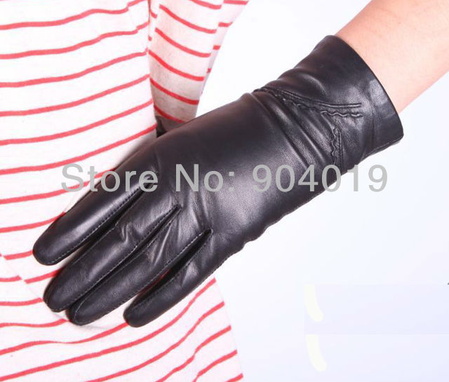 New Black Fashion Women Winter Warm Driving Gloves Genuine Leather Wrist Gloves Silk Lining