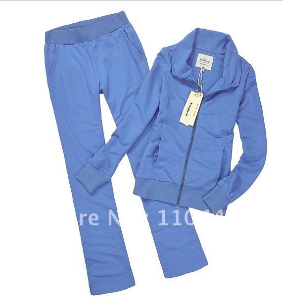 New female of clothing leisure suit who suit grinding cotton wool