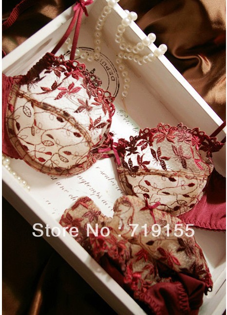 New Sexy Lace Lingerie Bra+G string Set