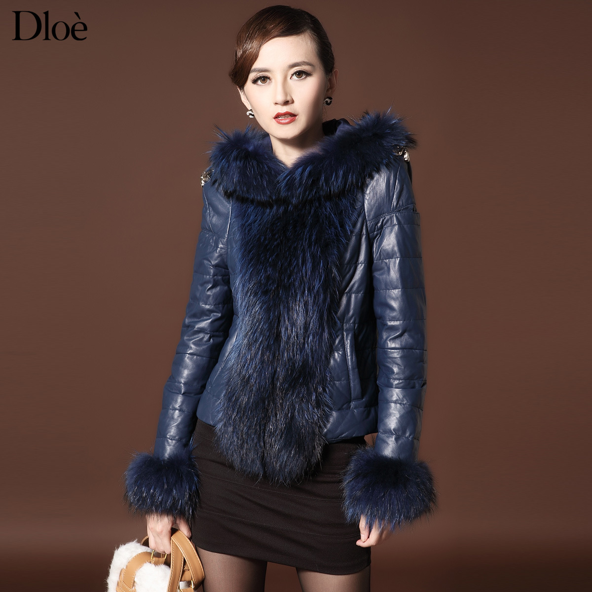 NEW STYLE Dloe2012 fashion short design luxury fox fur down coat genuine leather hooded outerwear winter