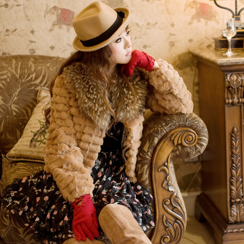 Newest ladies elegant winter warm fur coat women short design puff sleeve jacket outerwear WC1408