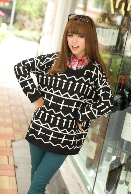 OUT STOCK CR-007 Vintage Women Aztec Cross Pattern Sweater Black White Plus Size