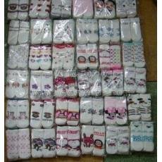 Pretty straight version of popular Korean cartoon socks wholesale