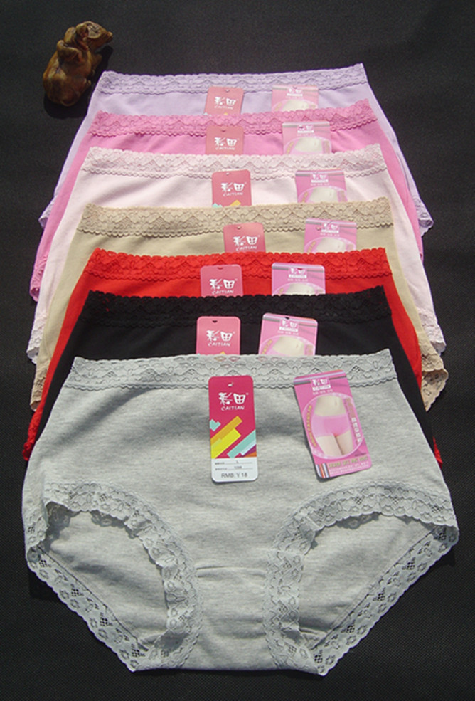 Promotions!! Hot Sale wholesale Lady's Briefs\/women's 100%cotton panty lace decoration