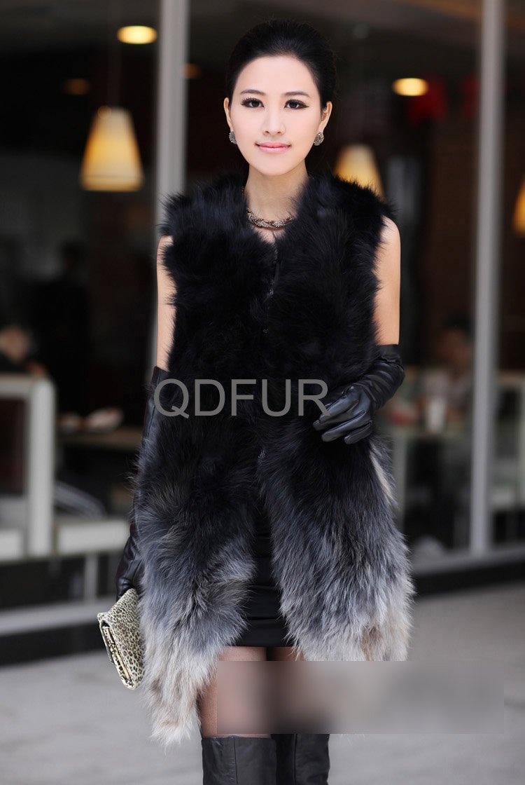 QD22088 Genuine  Raccoon  Fur Vest