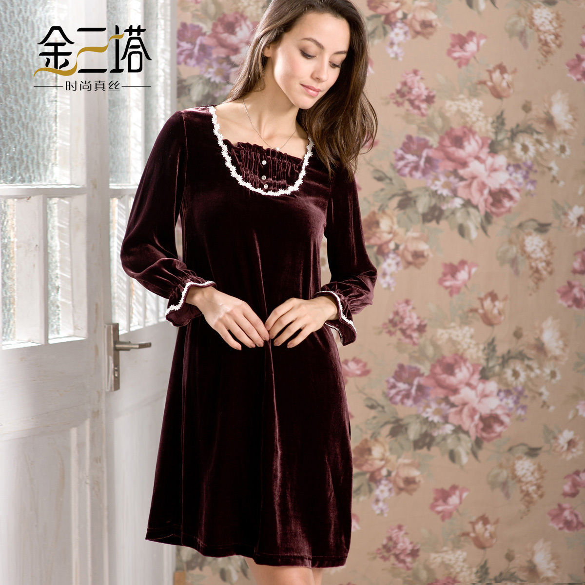 Silk velvet small laciness long-sleeve nightgown autumn