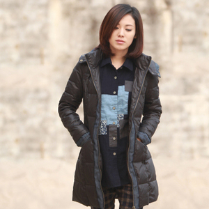 Solid color denim patchwork slim with a hood medium-long down coat .