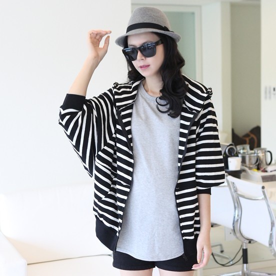 Spring and autumn maternity outerwear black and white stripe bat maternity top sweatshirt maternity clothing 822