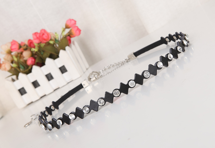 Spring and summer all-match fashion genuine leather diamond belly chain women's decoration thin belt strap cowhide b112