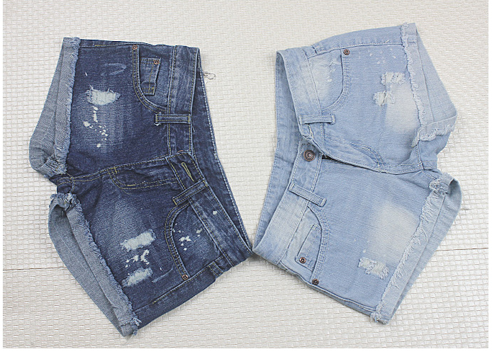 Spring and summer hole roll-up hem wearing white plus size denim shorts female summer loose mm